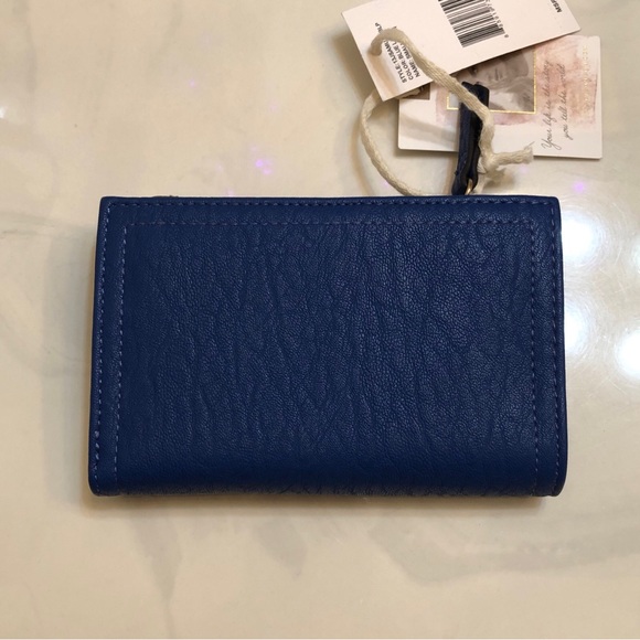 Jessica Simpson Small Fran Center Divider Faux Leather Wallet Blue Lapis NWT - Picture 9 of 14